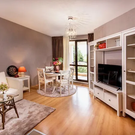 Mare Brand New, Cozy And Spacious Apartment